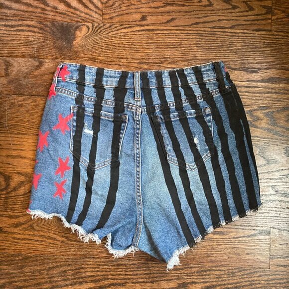 Harley Quinn Birds Of Prey DC Comics  Destructed Hi-Rise Shorts size 1-XS - Picture 6 of 9